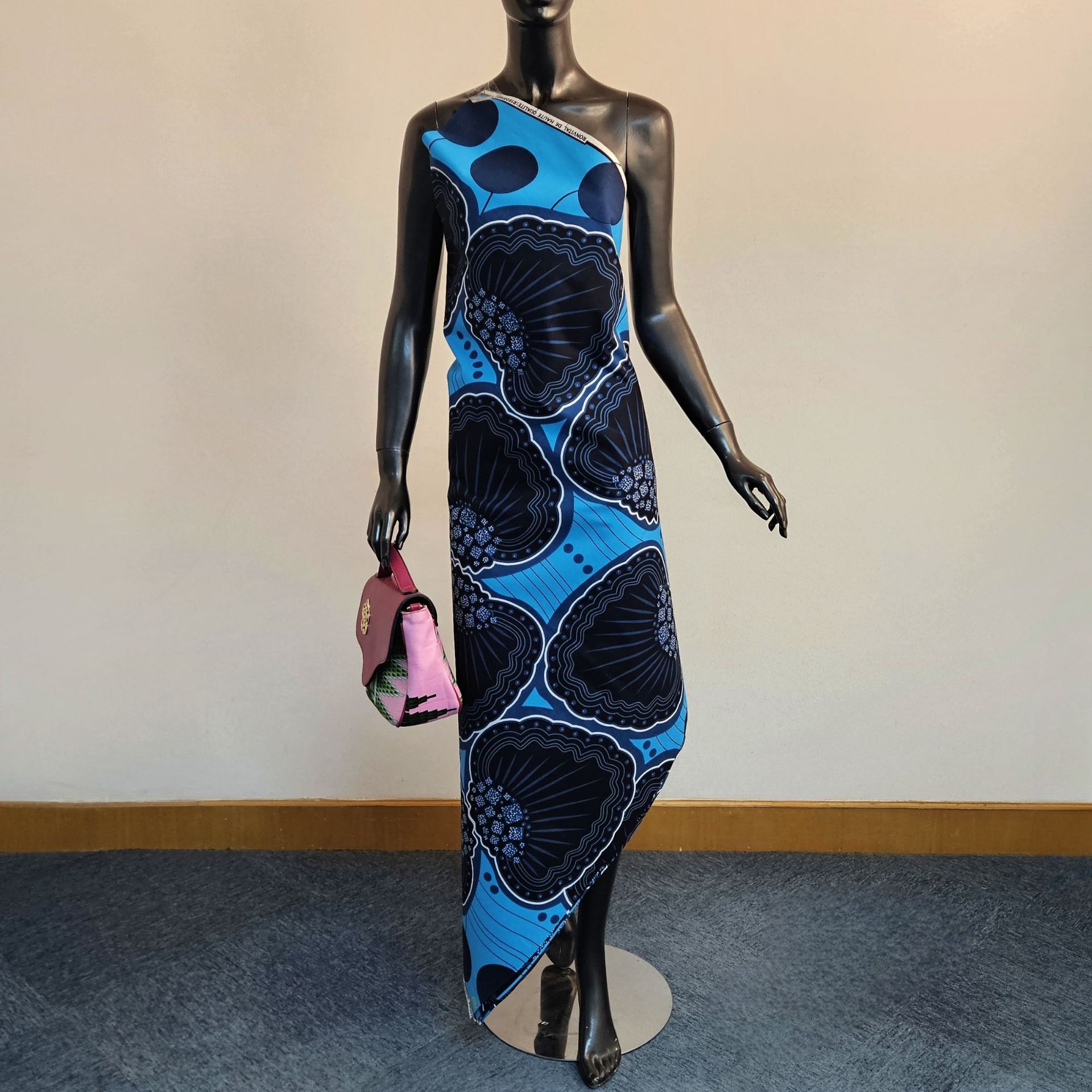 Black Printed Blue Cotton Afri - Sewing Batik Fabric recension och pris